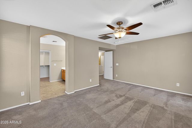 812 E LOVEGRASS Drive, San Tan Valley, AZ 85143