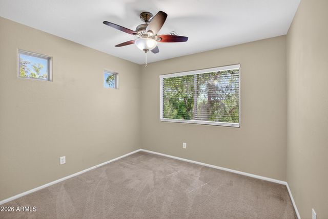 812 E LOVEGRASS Drive, San Tan Valley, AZ 85143