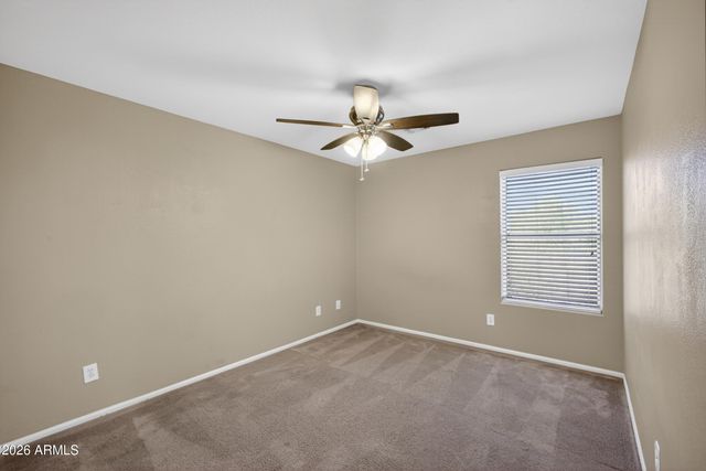 812 E LOVEGRASS Drive, San Tan Valley, AZ 85143