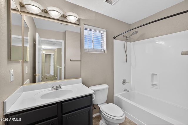 812 E LOVEGRASS Drive, San Tan Valley, AZ 85143