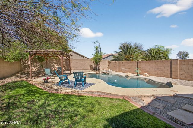 812 E LOVEGRASS Drive, San Tan Valley, AZ 85143