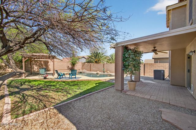 812 E LOVEGRASS Drive, San Tan Valley, AZ 85143