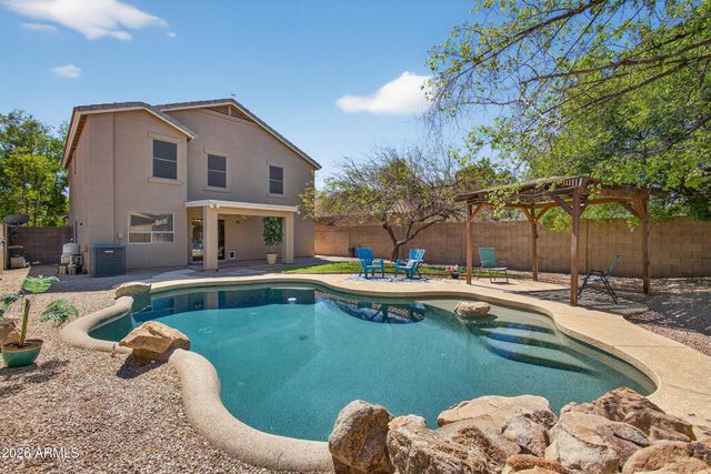 812 E LOVEGRASS Drive, San Tan Valley, AZ 85143