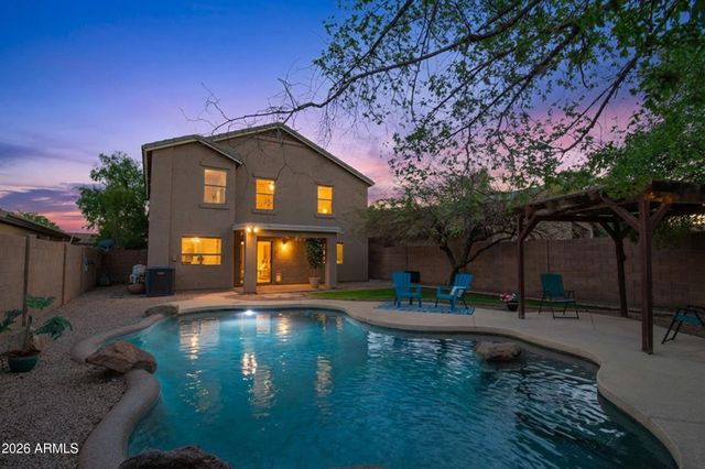 812 E LOVEGRASS Drive, San Tan Valley, AZ 85143