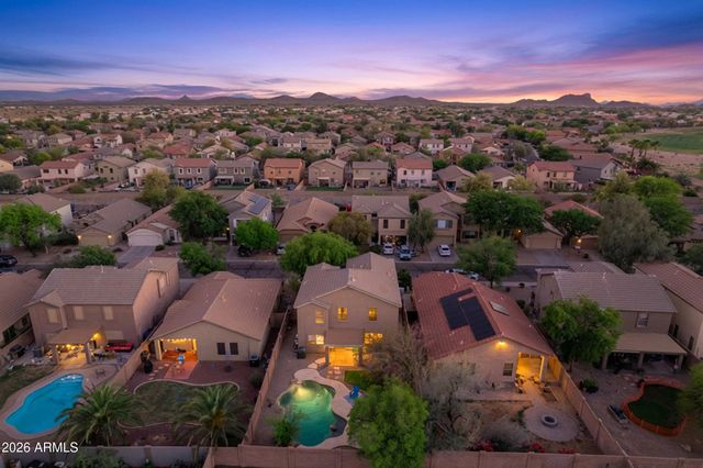 812 E LOVEGRASS Drive, San Tan Valley, AZ 85143