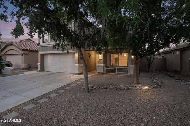 812 E LOVEGRASS Drive, San Tan Valley, AZ 85143