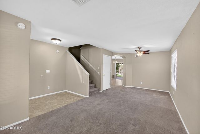 812 E LOVEGRASS Drive, San Tan Valley, AZ 85143