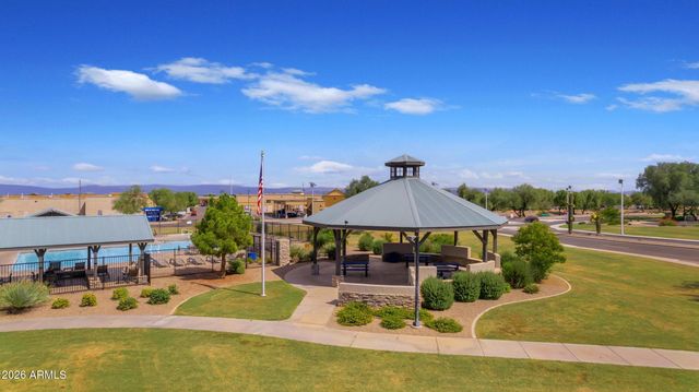 812 E LOVEGRASS Drive, San Tan Valley, AZ 85143