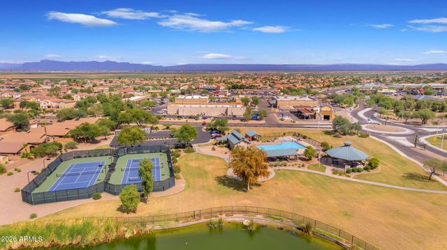 812 E LOVEGRASS Drive, San Tan Valley, AZ 85143