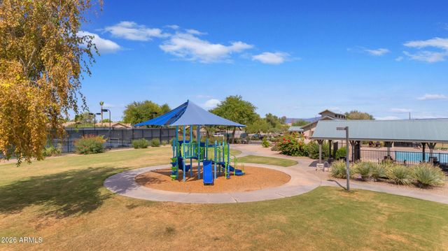 812 E LOVEGRASS Drive, San Tan Valley, AZ 85143
