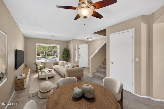 812 E LOVEGRASS Drive, San Tan Valley, AZ 85143