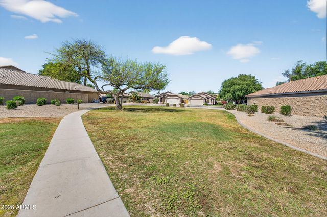 812 E LOVEGRASS Drive, San Tan Valley, AZ 85143