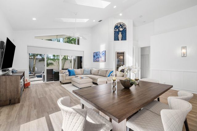 6398 NW 23rd Lane, Boca Raton, FL 33434