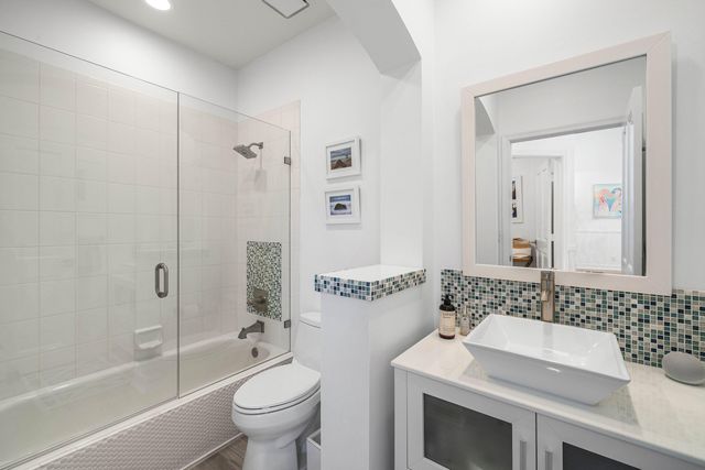 6398 NW 23rd Lane, Boca Raton, FL 33434