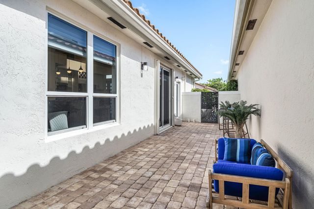 6398 NW 23rd Lane, Boca Raton, FL 33434