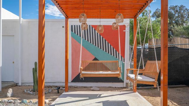 6946 Lennox Avenue, Yucca Valley, CA 92284