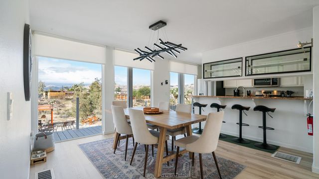 6946 Lennox Avenue, Yucca Valley, CA 92284