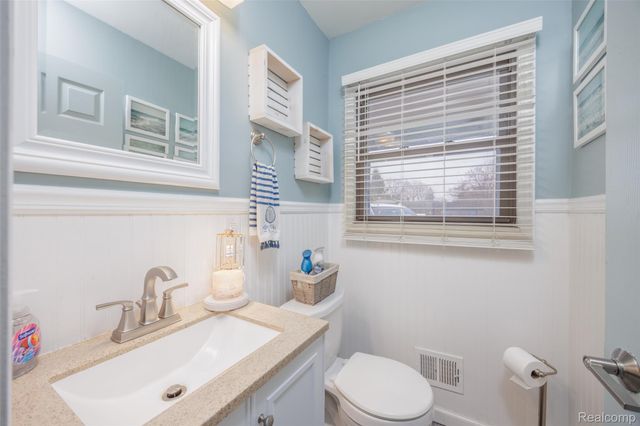 11808 Harbor Lane, Van Buren Charter Township, MI 48111