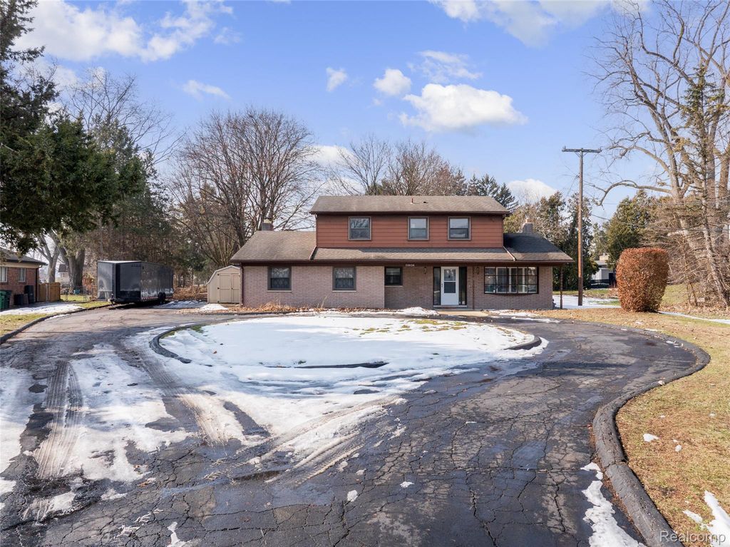 11808 Harbor Lane, Van Buren Charter Township, MI 48111