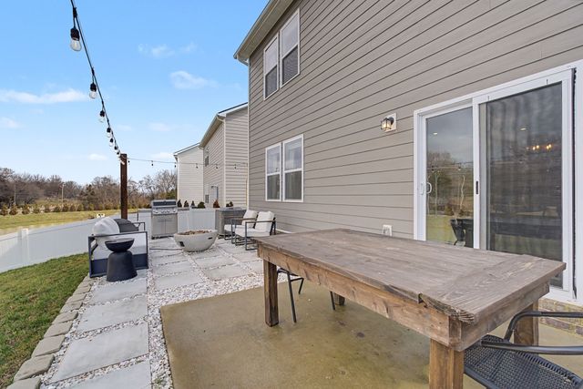 2276 Robert Gwynne Dr, Smyrna, TN 37167