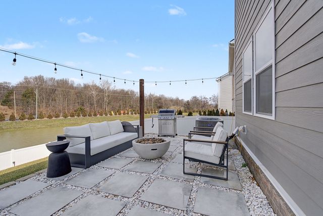 2276 Robert Gwynne Dr, Smyrna, TN 37167