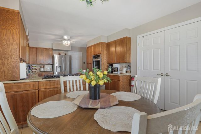 28 Colton Road, Edison, NJ 08817