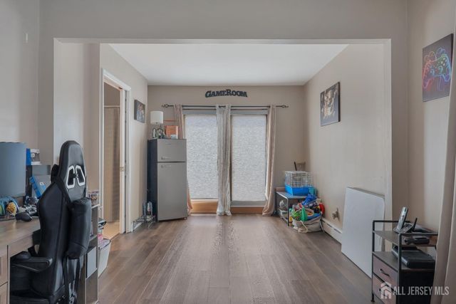 28 Colton Road, Edison, NJ 08817