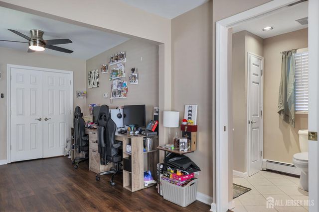 28 Colton Road, Edison, NJ 08817