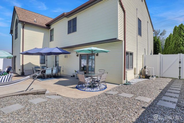 28 Colton Road, Edison, NJ 08817