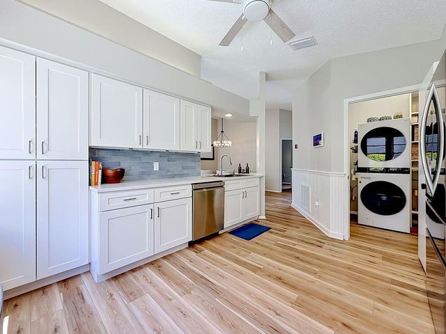 5569 GREYSTON STREET, Palm Harbor, FL 34685