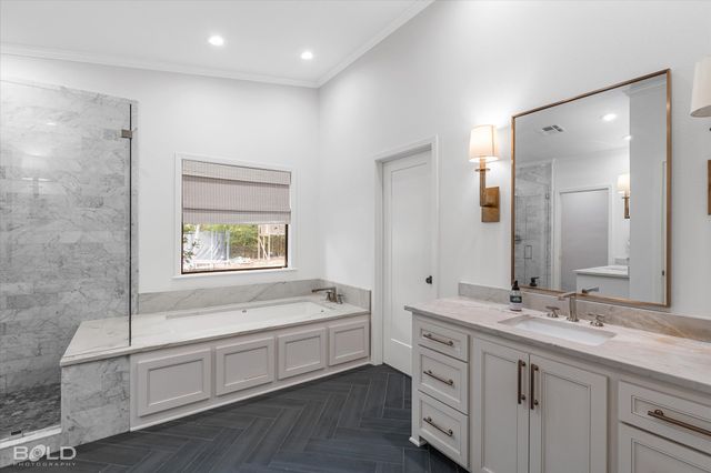 615 Robert Travis Drive, Shreveport, LA 71106