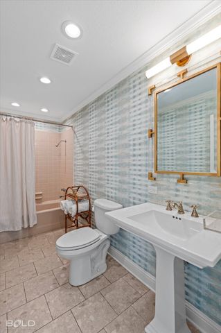 615 Robert Travis Drive, Shreveport, LA 71106