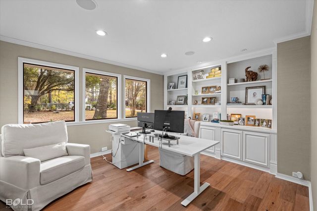 615 Robert Travis Drive, Shreveport, LA 71106