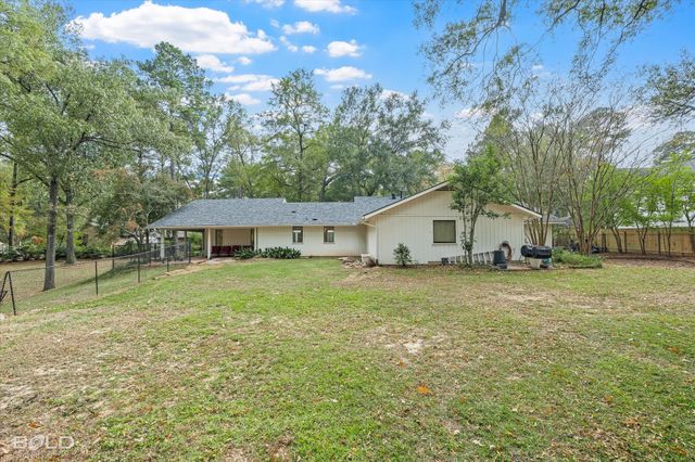 615 Robert Travis Drive, Shreveport, LA 71106