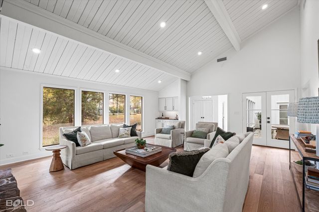 615 Robert Travis Drive, Shreveport, LA 71106