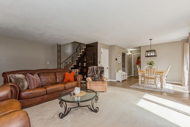 2727 S Lakeshore Drive 11, Shoreham Vllg, MI 49085