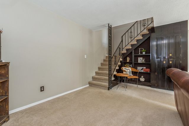 2727 S Lakeshore Drive 11, Shoreham Vllg, MI 49085