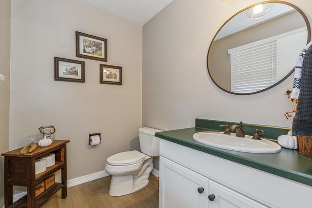 2727 S Lakeshore Drive 11, Shoreham Vllg, MI 49085