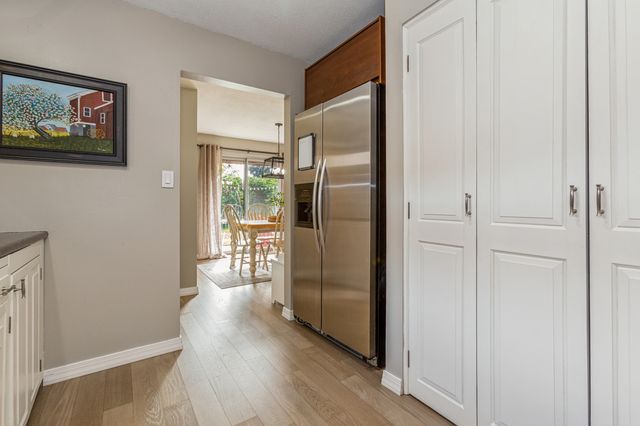 2727 S Lakeshore Drive 11, Shoreham Vllg, MI 49085