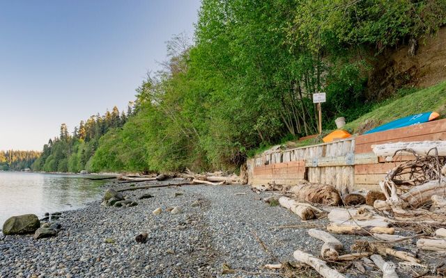 485 S Vesper Way, Camano Island, WA 98282