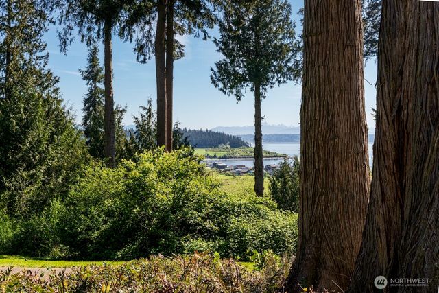 485 S Vesper Way, Camano Island, WA 98282