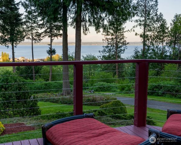 485 S Vesper Way, Camano Island, WA 98282