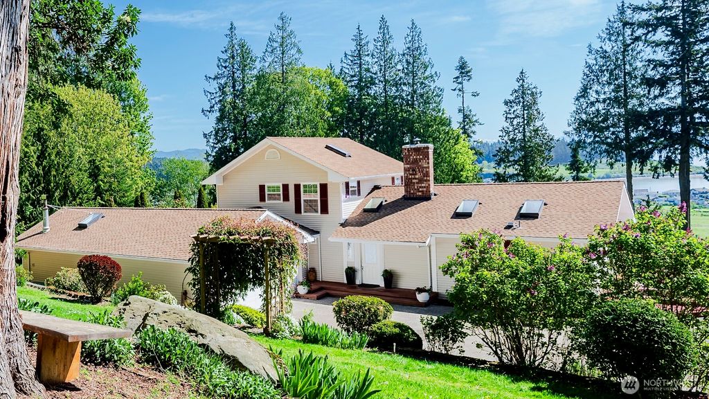 485 S Vesper Way, Camano Island, WA 98282