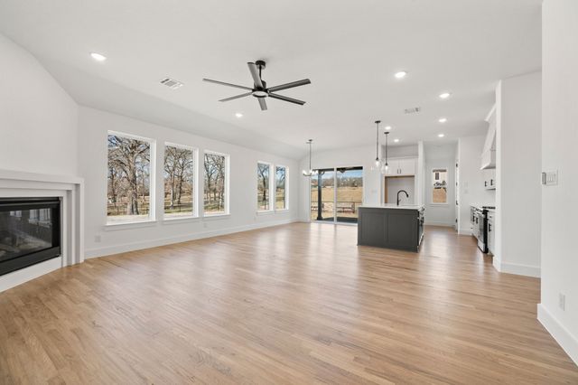 617 Pillar Street, Reno, TX 76020