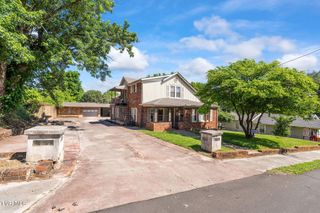 303 East Louise Avenue, Morristown, TN 37813