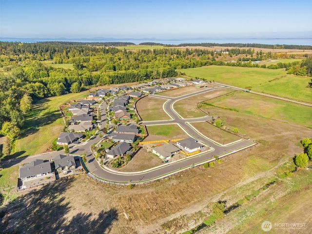 80 Cambridge Terrace, Sequim, WA 98382