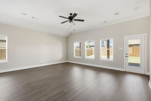 215 Trevor Lane, Greenville, TX 75402