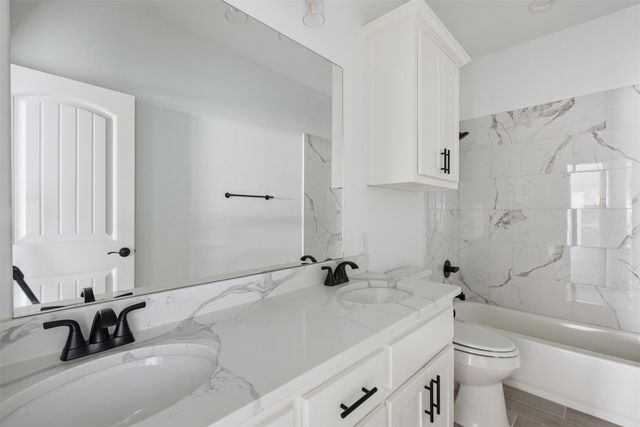 215 Trevor Lane, Greenville, TX 75402
