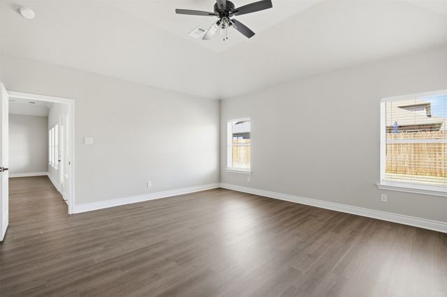 215 Trevor Lane, Greenville, TX 75402