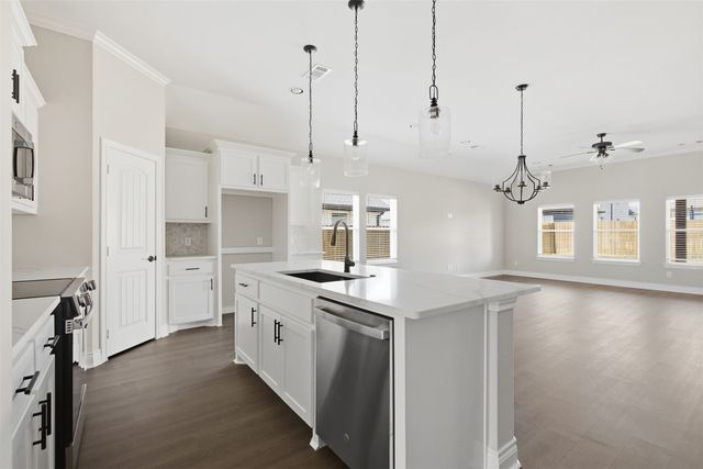 215 Trevor Lane, Greenville, TX 75402